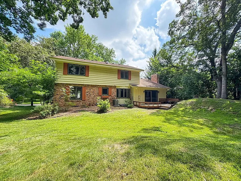 5674 Arthur St NE — Photo 43