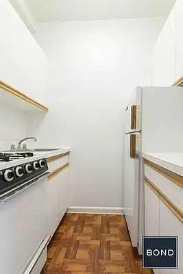 Rented by Bond New York | media 20