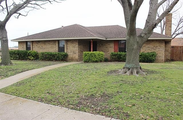 1st image of 101 Hacienda Dr