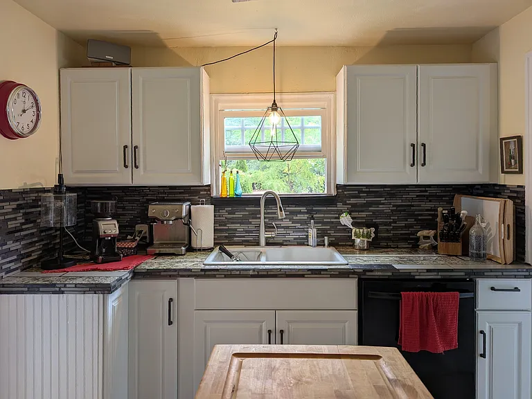 1102 E Maplewood Ave — Photo 11