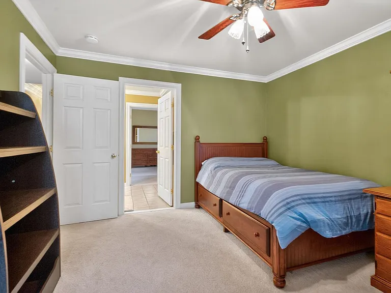 401 Hilton Head Ct — Photo 47