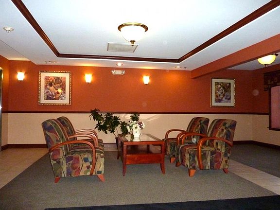 2nd image of 470 W Mahogany Ct Unit 307
