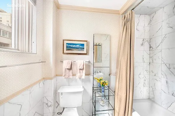 Sold by Sotheby's International Realty | media 9