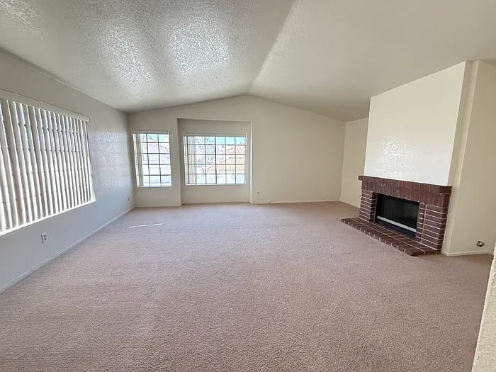 7487 Palermo Ave — Photo 7