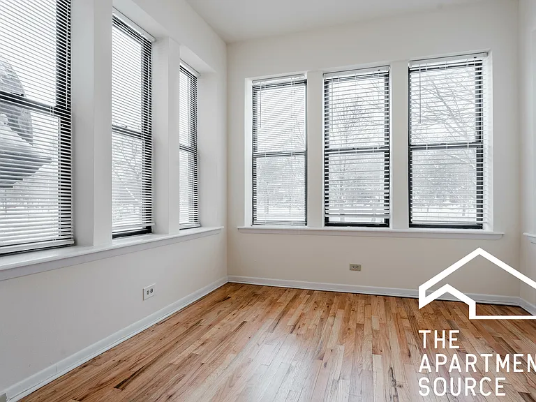 2319 N Kedzie Blvd #1F — Photo 4