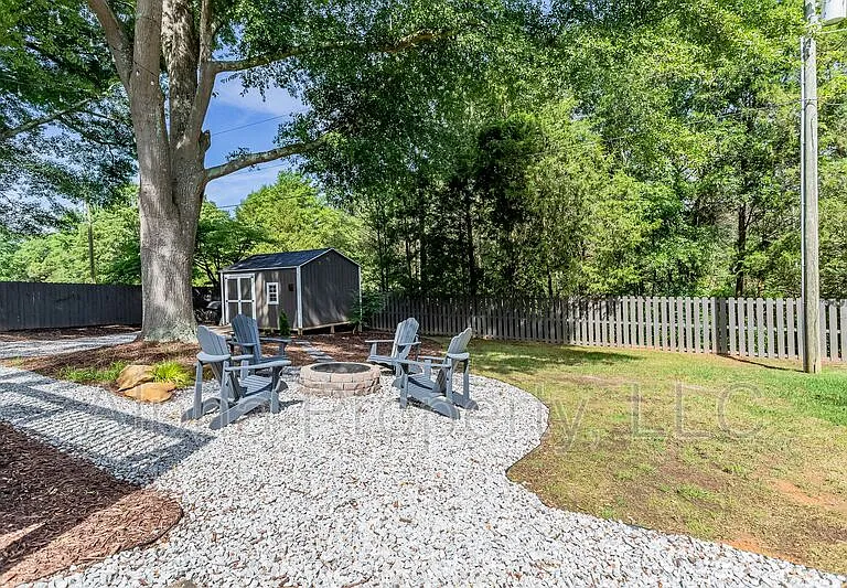 804 N Weston St — Photo 41