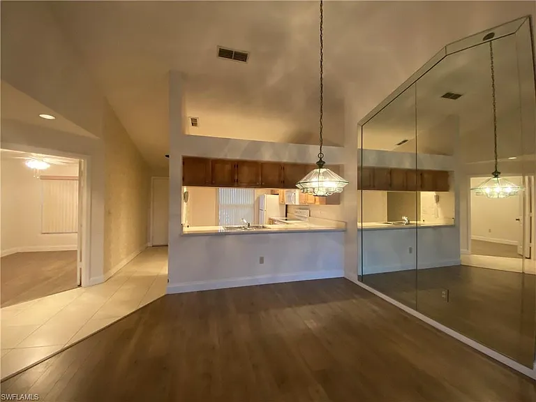 1427 SW 47th Ter #202 — Photo 9