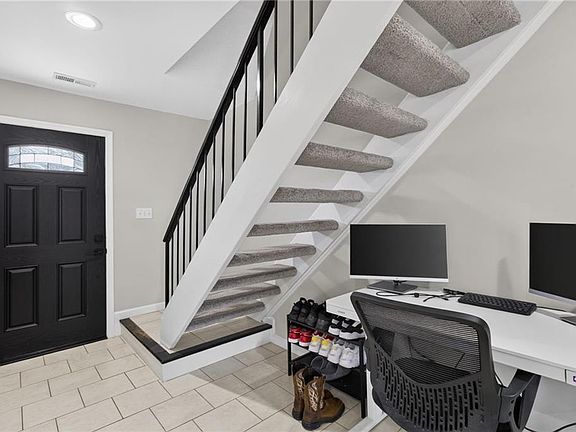 5th image of 1513 Benton Ct