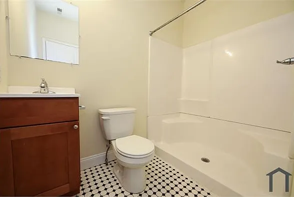 1705 Arlington St #B — Photo 7