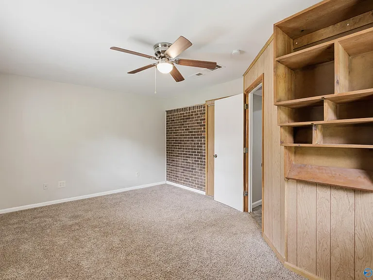 102 Greenwood Cir — Photo 11