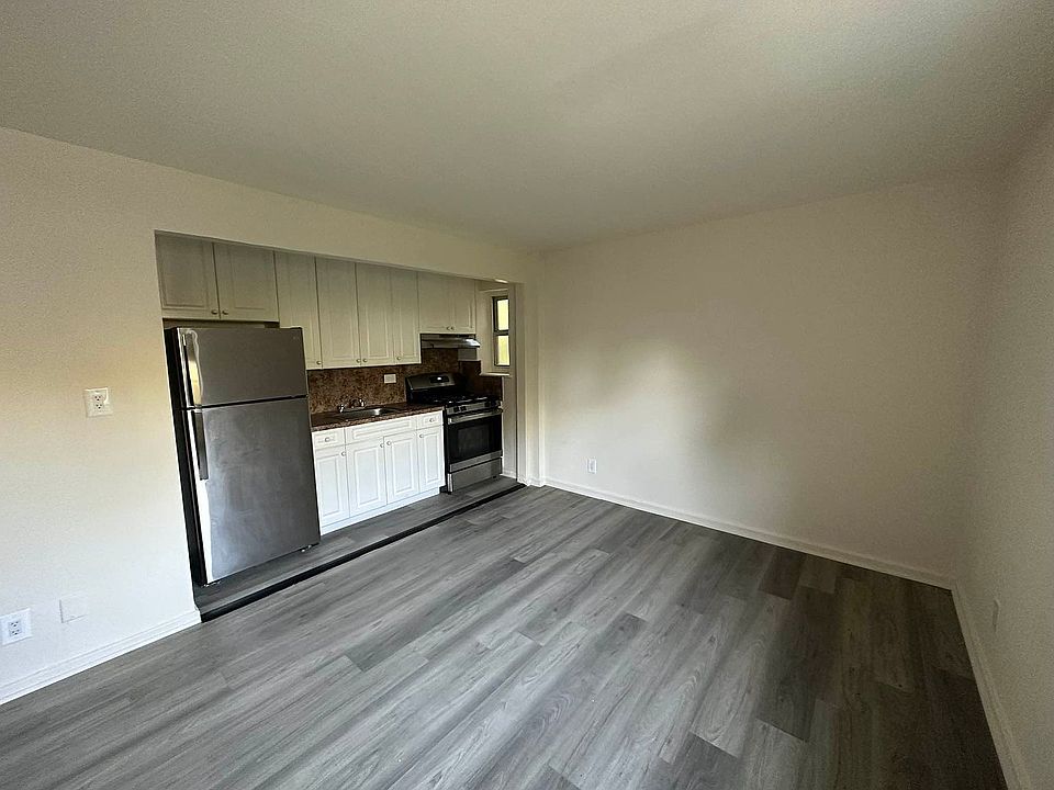 1st image of 55 Seth Ct #3