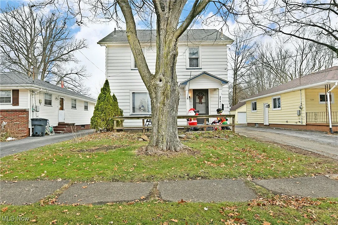 1530 Vernon Ave NW photo 1