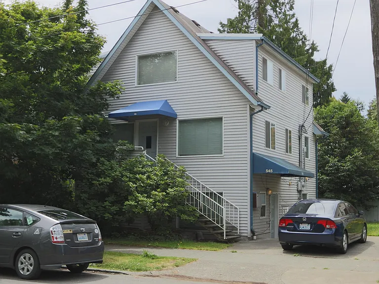 547 NE Ravenna Blvd — Photo 15