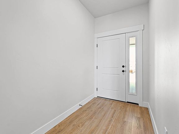 3rd image of 1229 N 680 W #111