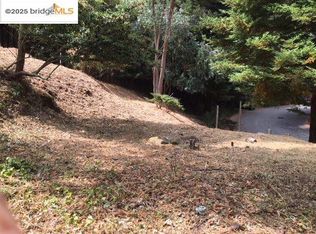 1135 Glencourt Dr, Oakland, CA 94611