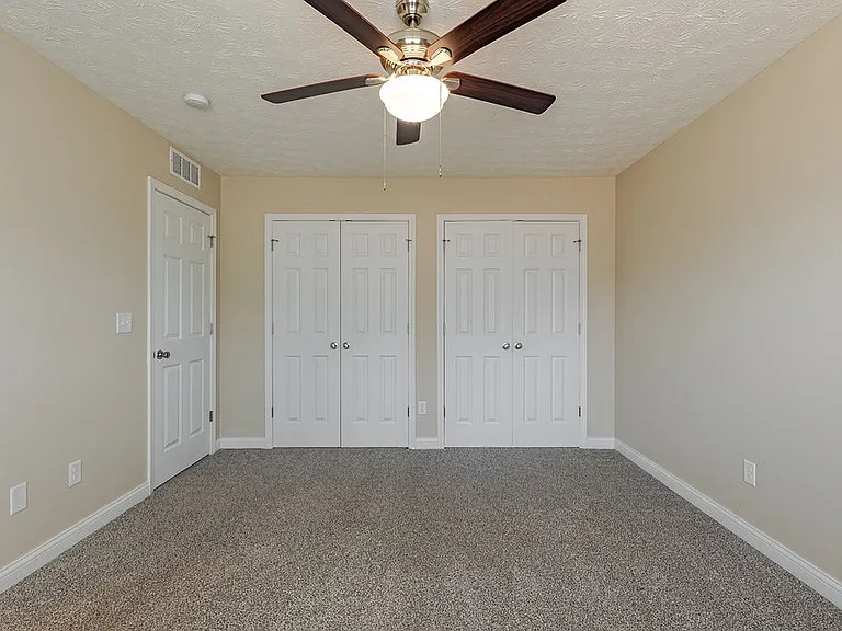 305 Breckinridge Cir — Photo 26