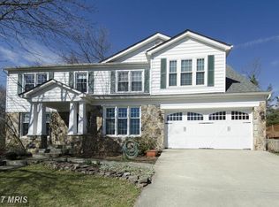 1928 Labrador Ln, Vienna, VA 22182