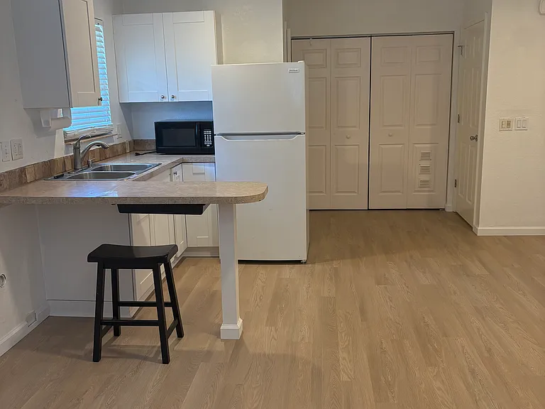 3014 Avenue C #1 — Photo 6
