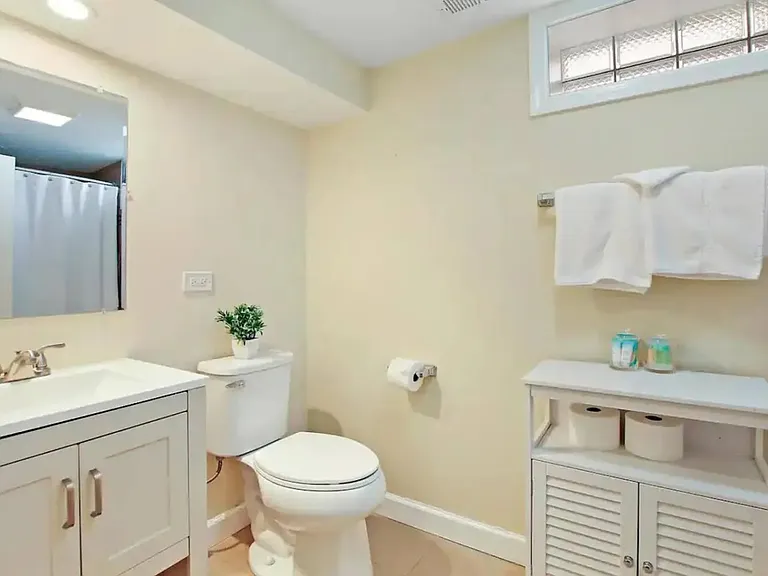 125 E Sunnyside Ave — Photo 33