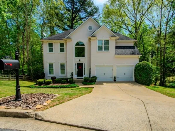 7009 Hampshire Ct, Woodstock, GA 30189