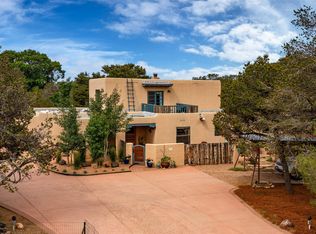 104 Calle Paula, Santa Fe, NM 87505
