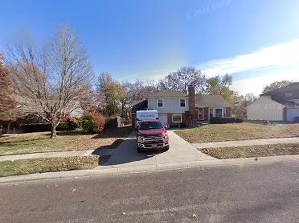 9741 Slater Ln, Overland Park, KS 66212
