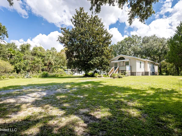 256 Holcomb Blvd, Ocean Springs, MS 39564