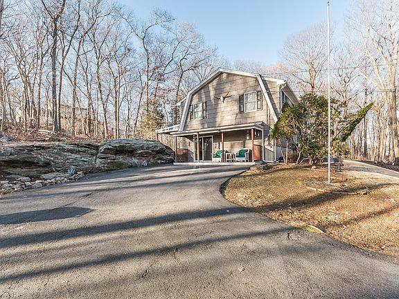 2nd image of 29 Darrin Dr