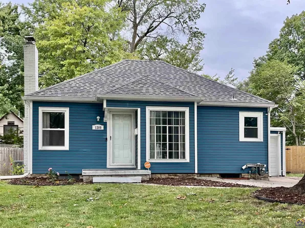 1209 SW Collins Ave, Topeka, KS 66604