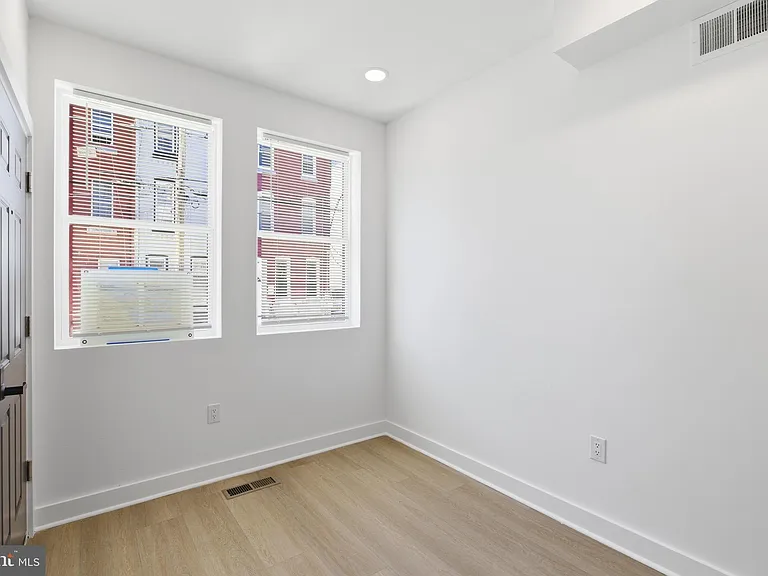 2123 N 9th St #1 — Photo 4