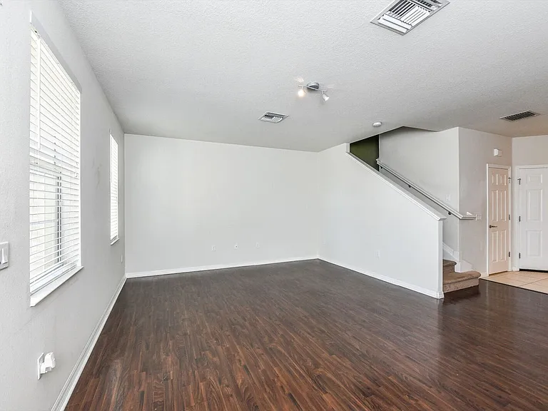 3746 82nd Avenue Cir E #102 — Photo 3