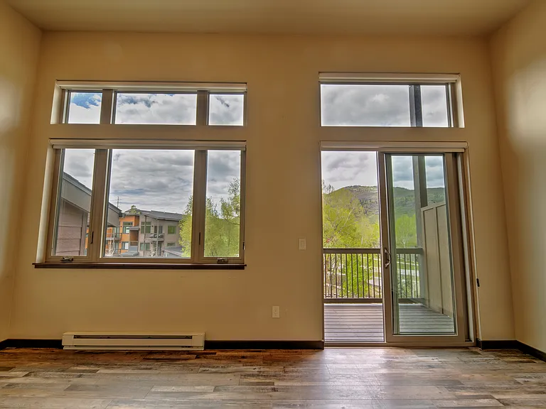 320 Fox Springs Cir #303 — Photo 19