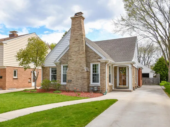 5242 N Bay Ridge AVENUE, Whitefish Bay, WI 53217