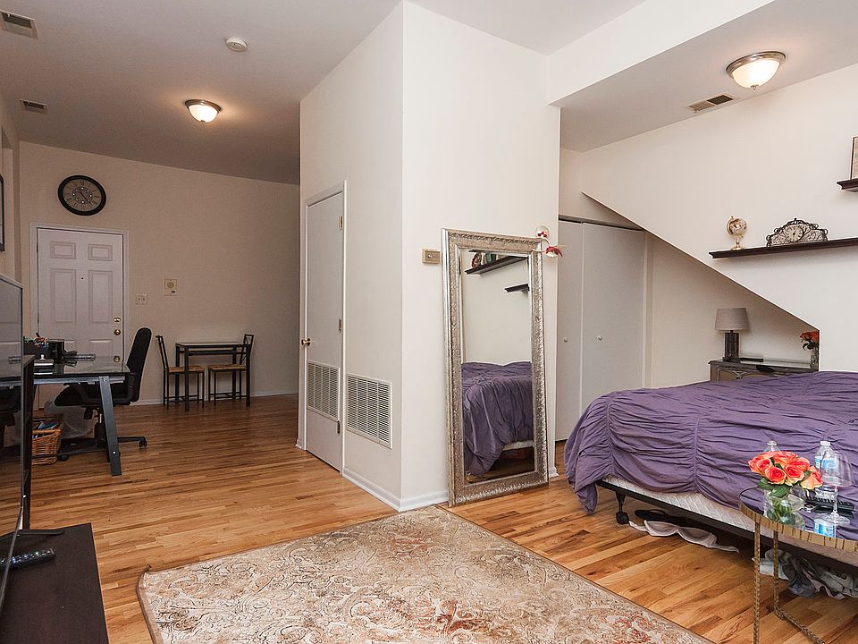 1st image of 1230 N Greenview Ave APT 2F