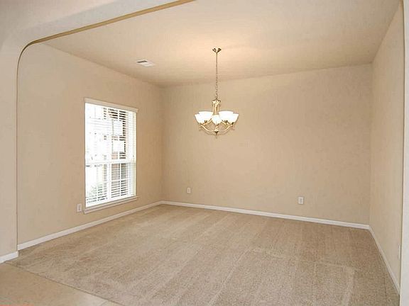4th image of 21362 Kings Mill Ln