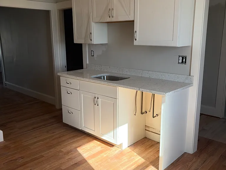 7 Summit St #3 — Photo 1