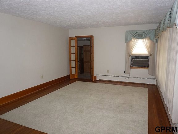 3rd image of 1356 N Elm St
