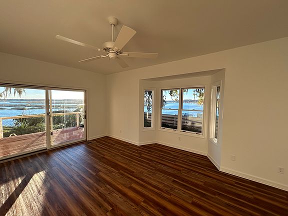 Additional den photo