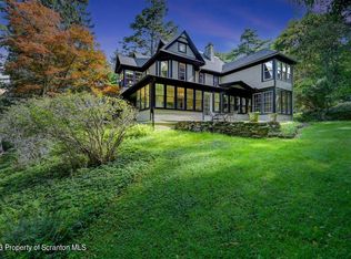 1304 N Abington Rd, Waverly, PA 18471