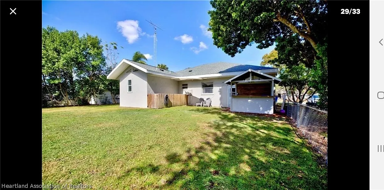 2 bed, 2.0 bath, 1346 sqft, $1,695 — Photo 2