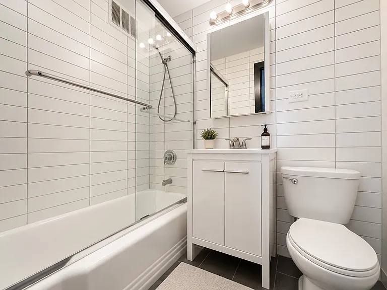 318 E 126th St #3B — Photo 4