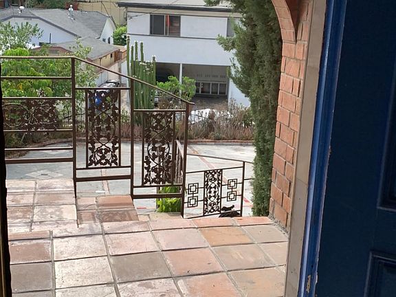 3rd image of 1801 Lobdell Pl