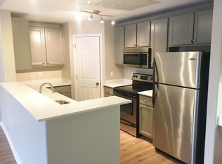 460 Springtree Ln, West Linn, OR 97068