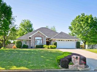 822 Edgewood Cir, Lindale, TX 75771