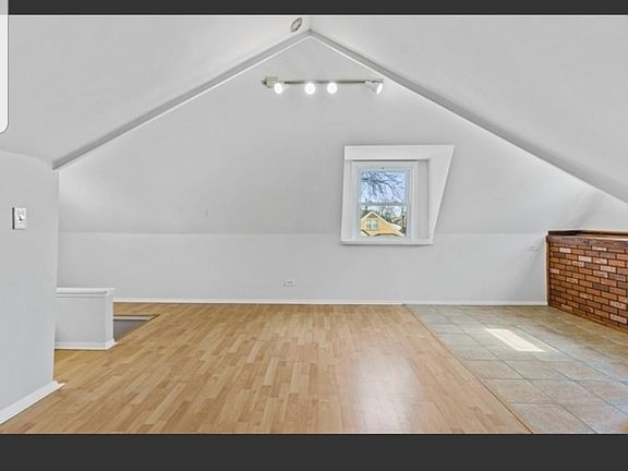 4th image of 3432 N Normandy Ave #2