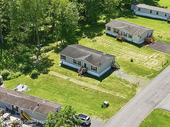 5th image of 59 Deer Haven Lane