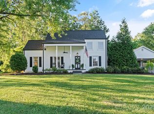 1020 12th Ave NW, Hickory, NC 28601