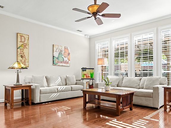 3rd image of 5928 Lennox Hill Dr