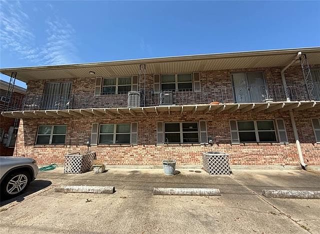1st image of 812 Martin Behrman Ave APT P