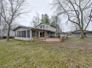9471 Peninsula Dr, Mecosta, MI